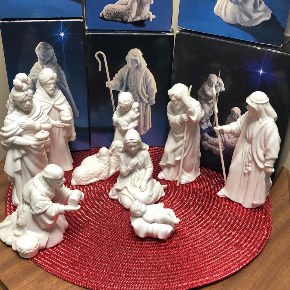 Nativity set - Picture 2 of 4